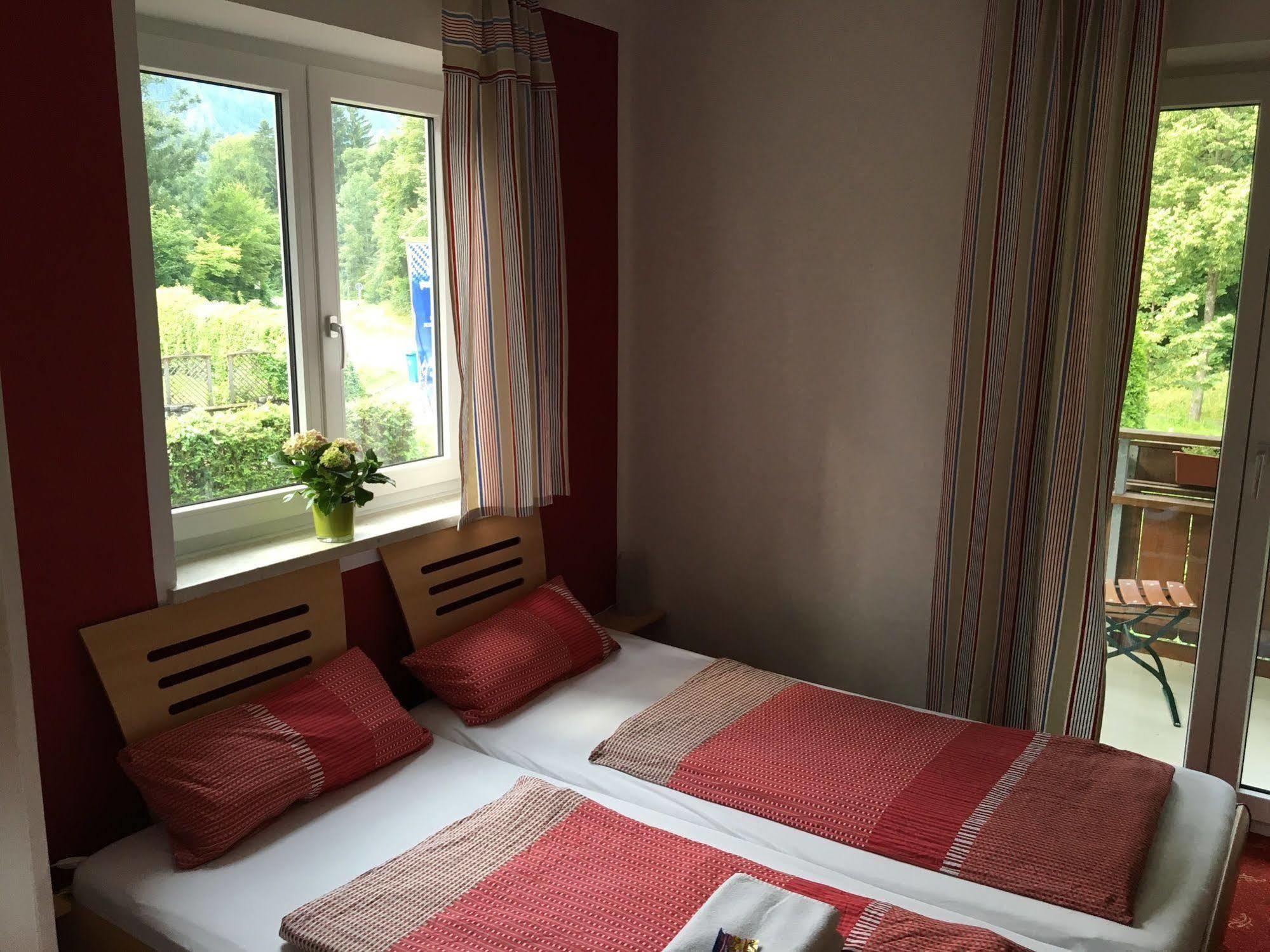 Hotel Pension Schwansee Schwangau Bagian luar foto